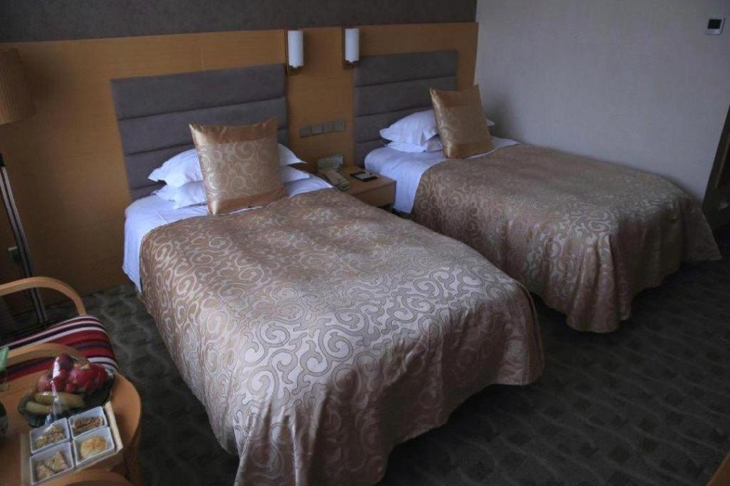 Qingdao Royal Garden Hotel Eksteriør billede