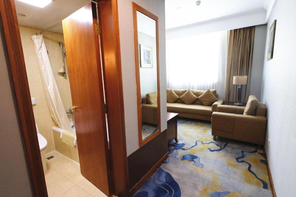 Qingdao Royal Garden Hotel Eksteriør billede