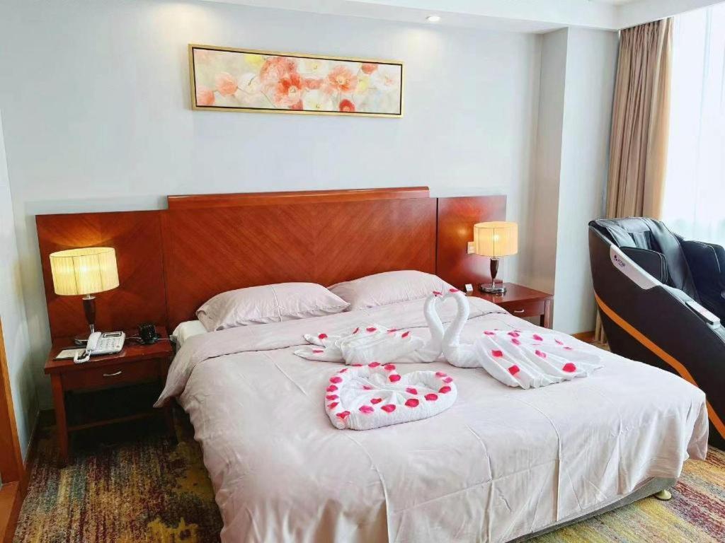 Qingdao Royal Garden Hotel Eksteriør billede