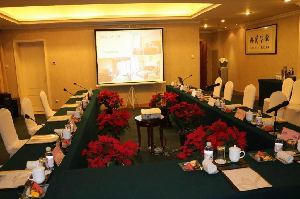 Qingdao Royal Garden Hotel Eksteriør billede