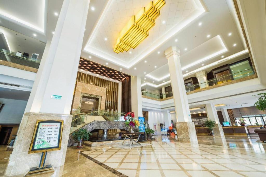 Qingdao Royal Garden Hotel Eksteriør billede