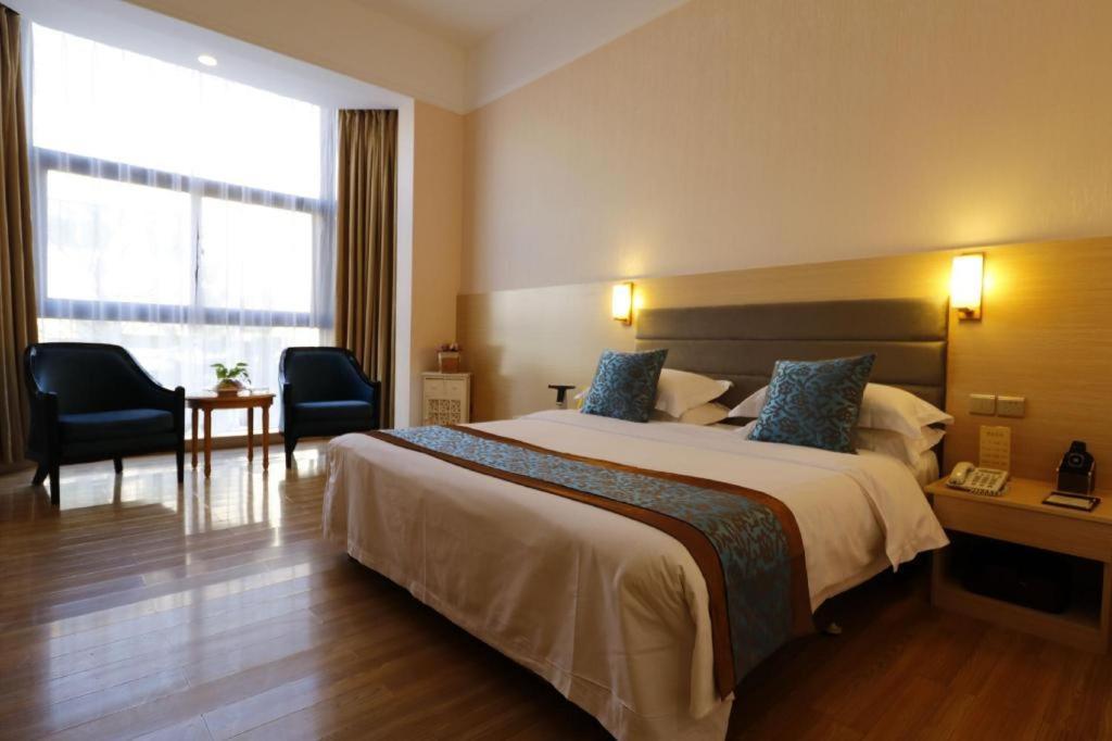 Qingdao Royal Garden Hotel Eksteriør billede